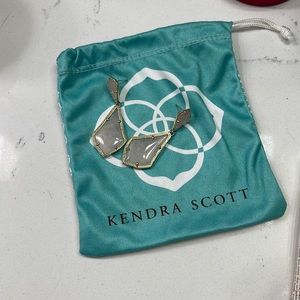 Like New Kendra Scott light pink stone earrings in gold